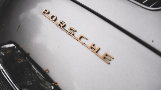 2026’da en çok değer kaybeden arabalar hangileri? 2026’da en çok değerini koruyan arabalar (Toyota mı, Honda mı?) görseli