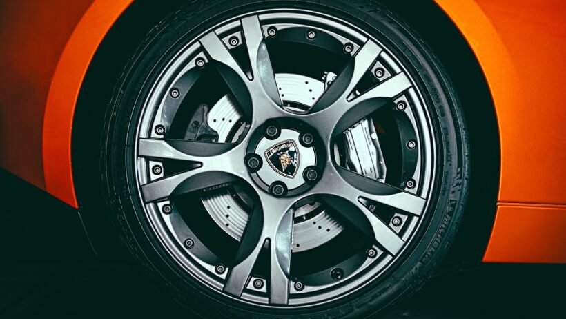 Fren pedalı sertleşiyor: Neden olur, nasıl çözülür? görseli