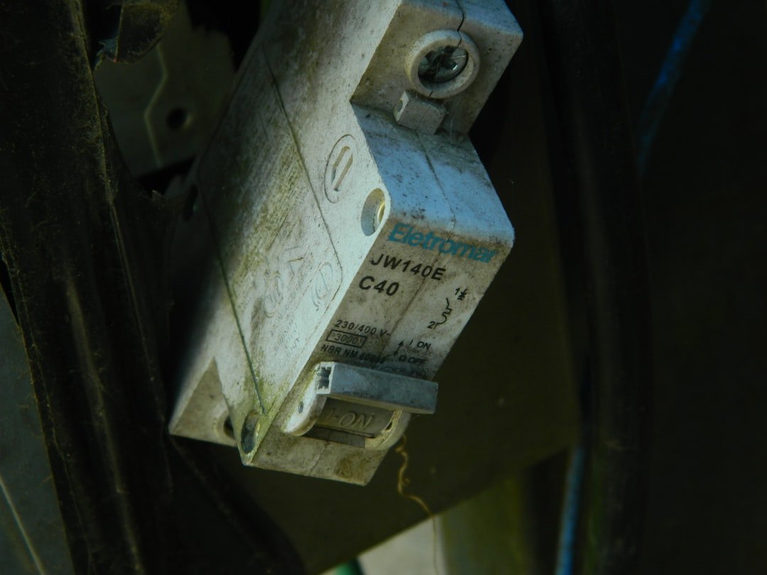 Klima soğutmuyor: Gazı bitmiş mi, yoksa kompresör mü arızalı? ile ilgili görsel