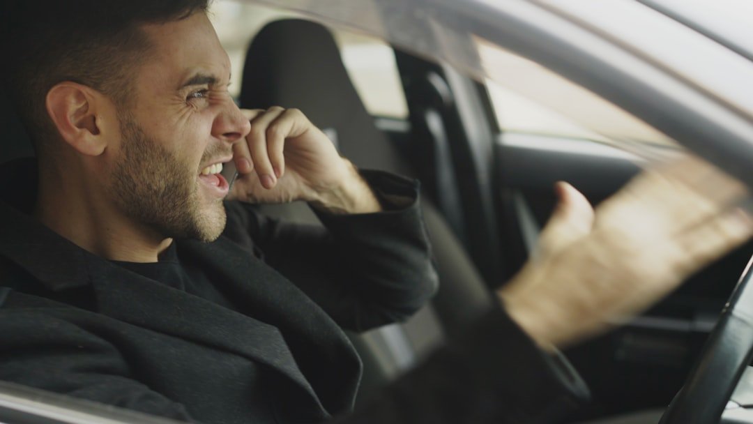 Araçta “hemen ustaya git” demek olan 10 belirti ile ilgili görsel