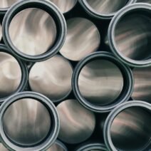 1. Dizel araçta AdBlue deposu ve mavi kapak.