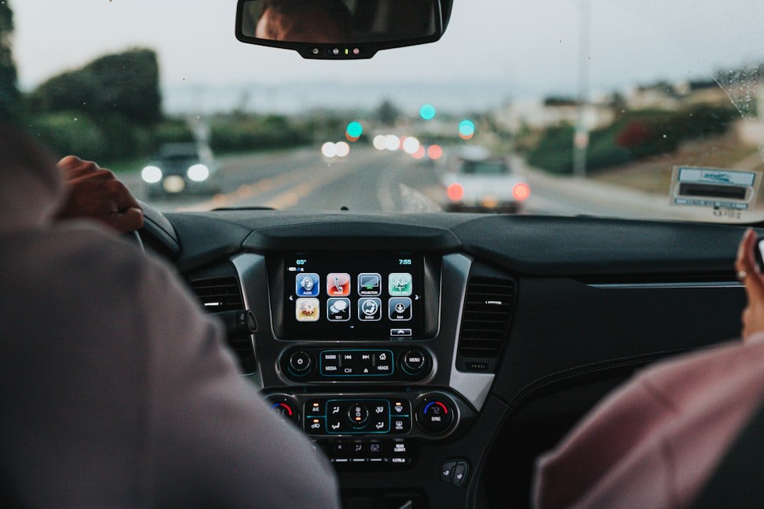 Otomobilde Apple CarPlay ve Android Auto Kurulumu ve Gizli Özellikleri: Bağlantı Sorunları ve Çözümleri Görsel 1 Otomobilde Apple CarPlay ve Android Auto Kurulumu ve Gizli Özellikleri: Bağlantı Sorunları ve Çözümleri ile ilgili görsel