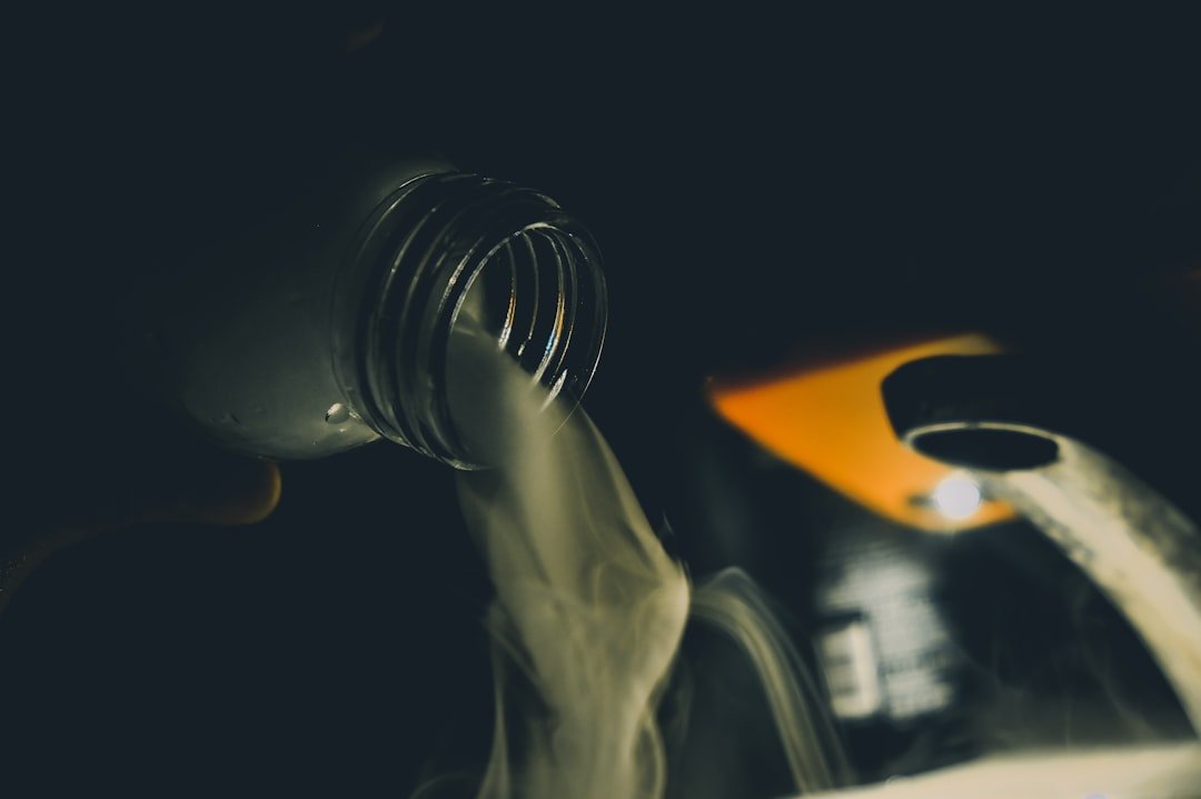 Şanzıman yağı değişimi yapan usta